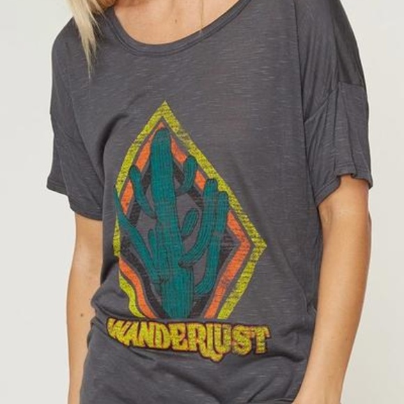Tops - WANDERLUST TEE